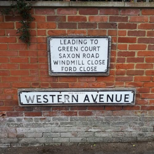 WesternAvenueSign.jpg